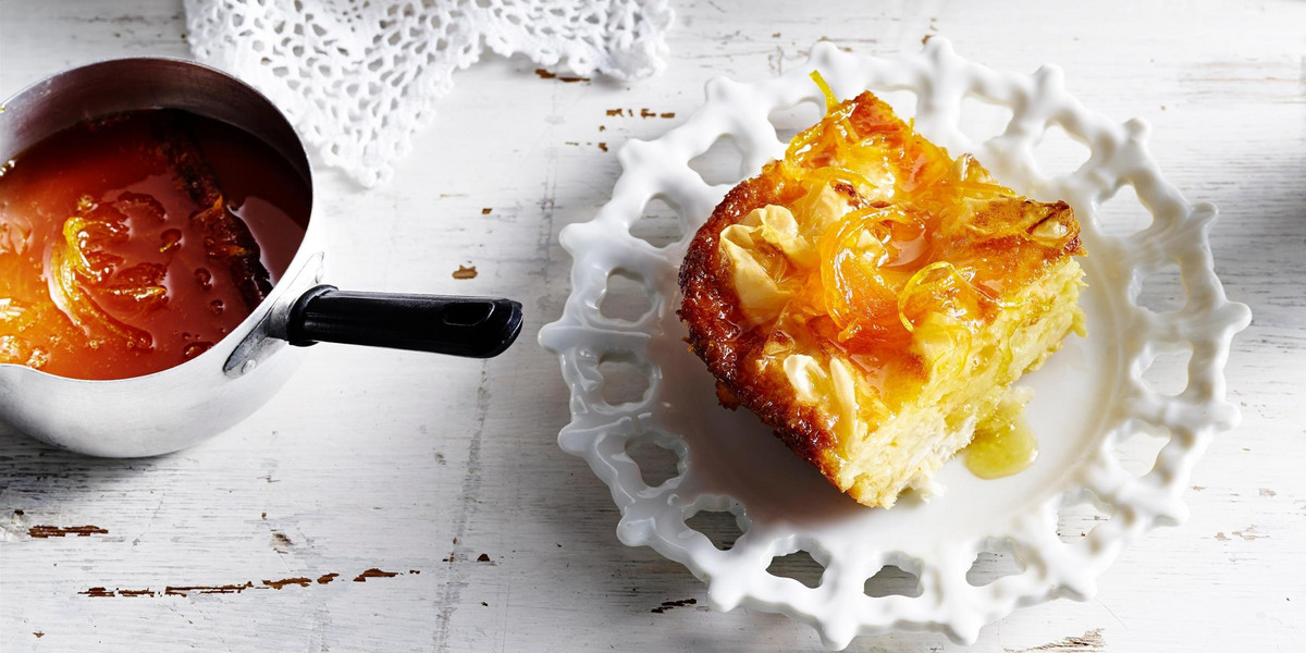 Portokalopita, czyli greckie ciasto pomarańczowe,  będzie pysznym dodatkiem do wigilijnej kolacji.
