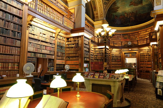 Biblioteka Palais Bourbon – XVIII-wieczny pałac w Paryżu, siedziba francuskiego Zgromadzenia Narodowego