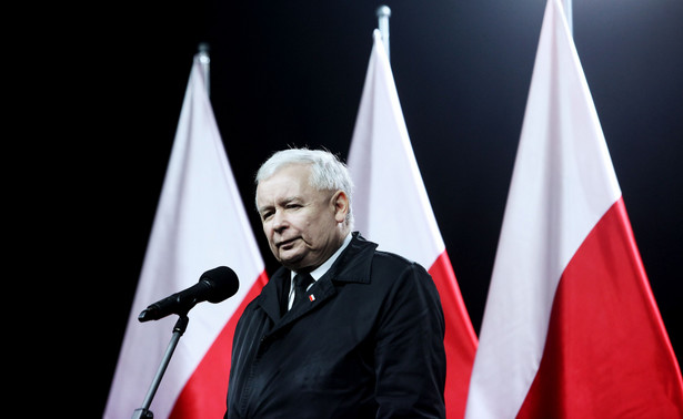 Jarosław Kaczyński na premiera? "Bardziej się sprawdza jako strateg". SONDAŻ