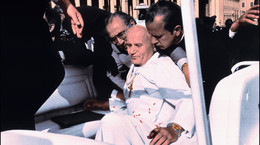 &quot;Lekarz czterech papieży&quot;. Po zamachu na Jana Pawła II on pierwszy udzielił pomocy