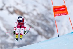 Nicole Schmidhofer wypadła z trasy i przebiła siatki bezpieczeństwa