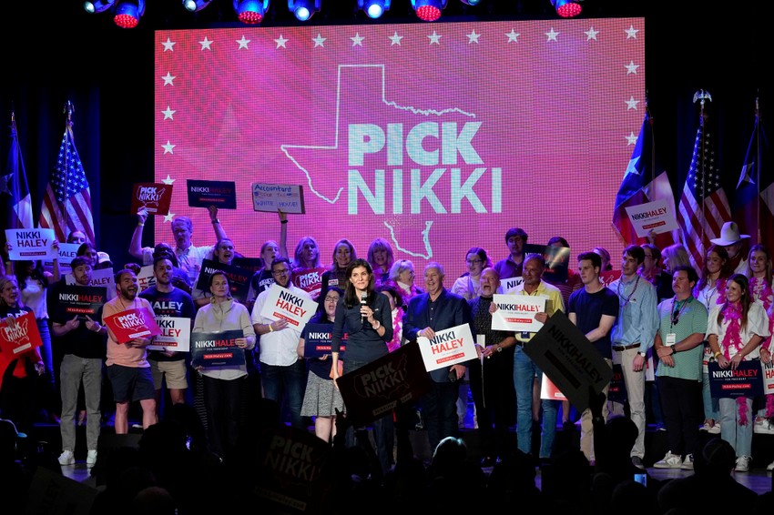 Niki Hejli na skupu u Fort Vortu u Teksasu 4. marta