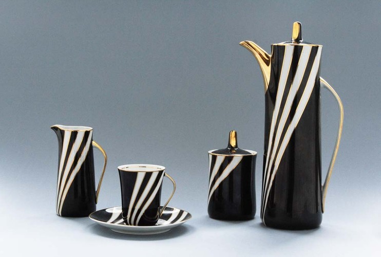 Serwis do herbaty Krokus, projekt Wincenty Potacki / fot. Tomasz Zaucha/Wydawnictwo BOSZ