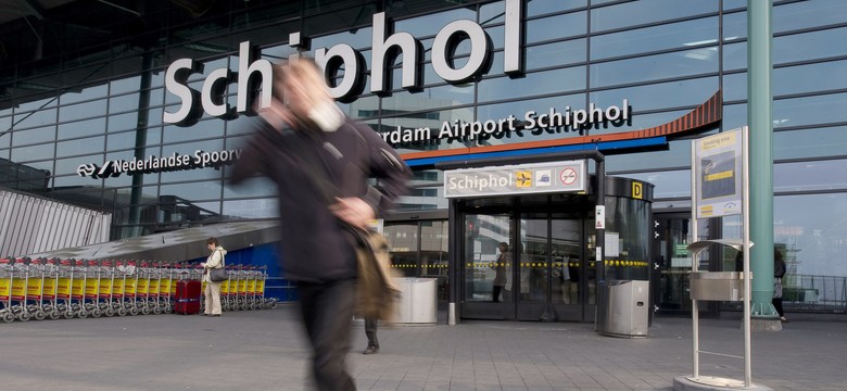 Chaos na lotnisku Schiphol. KLM zawiesił wiele lotów do Amsterdamu. Utrudnienia dla tysięcy pasażerów