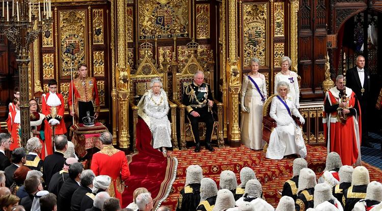 5+1 legfurcsább szabály, amit be kell tartania a brit királyi családnak