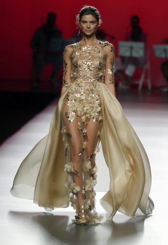 Pokaz kolekcji Esther Noriega na hiszpańskim tygodniu mody