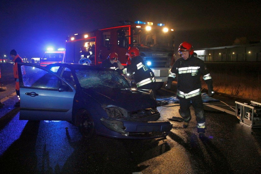 Poważny wypadek w Opolu. Po pijaku staranował dwa auta