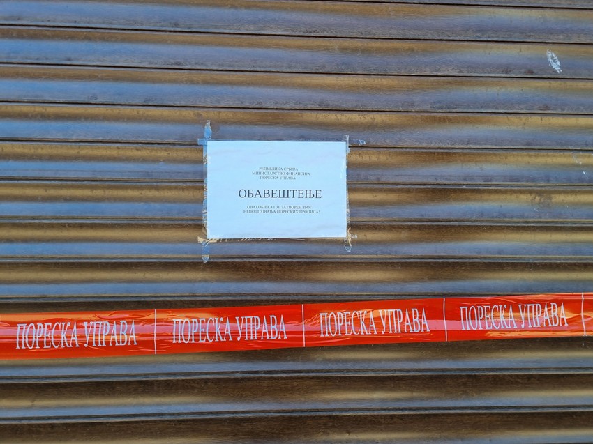 Zatvorena prodavnica knedli