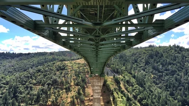Kobieta spadła z najwyższego mostu Kalifornii, bo chciała zrobić sobie selfie