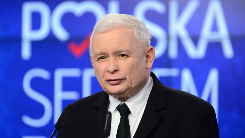 <strong>W całej swojej karierze politycznej Jarosław Kaczyński zasłynął wieloma wypowiedziami, które odbiły się szerokim echem w przestrzeni publicznej, a używane przez niego terminy zapewne skłoniły wiele osób do sięgnięcia po słownik języka polskiego. Przedstawiamy wam najciekawsze z nich. </strong>