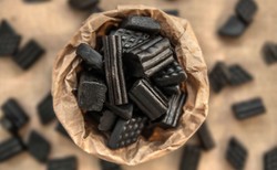 Lukrecja neutralizuje SARS-CoV-2. Obiecujące wyniki obserwacji