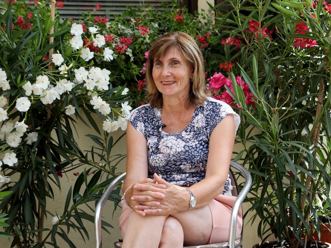 Lola gaji preko 1500 vrsta kaktusa u svojoj oazi mira