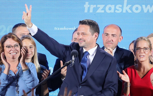 Na statkach i platformach Andrzej Duda dopiero czwarty. Drugi - Krzysztof Bosak