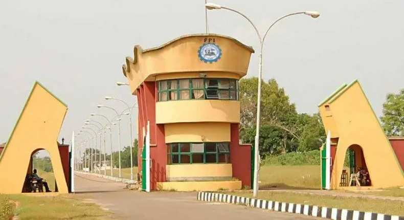 Ogun student, who lost school fees to gambling, commits suicide. [Vanguard]