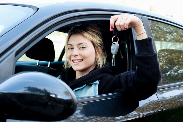 Prawo jazdy dla nastolatków już od 14. roku życia. Sprawdź, jakie warunki musisz spełnić
