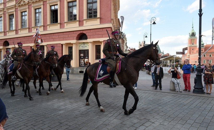 Święto Kawalerii Polskiej obchodzone jest po raz piąty. Defilada formacji kawaleryjskich ulicami stolicy. PAP/Radek Pietruszka