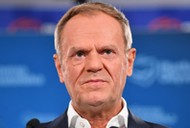 Przewodniczący Platformy Obywatelskiej Donald Tusk na konferencji prasowej w Biurze Krajowym PO w Warszawie