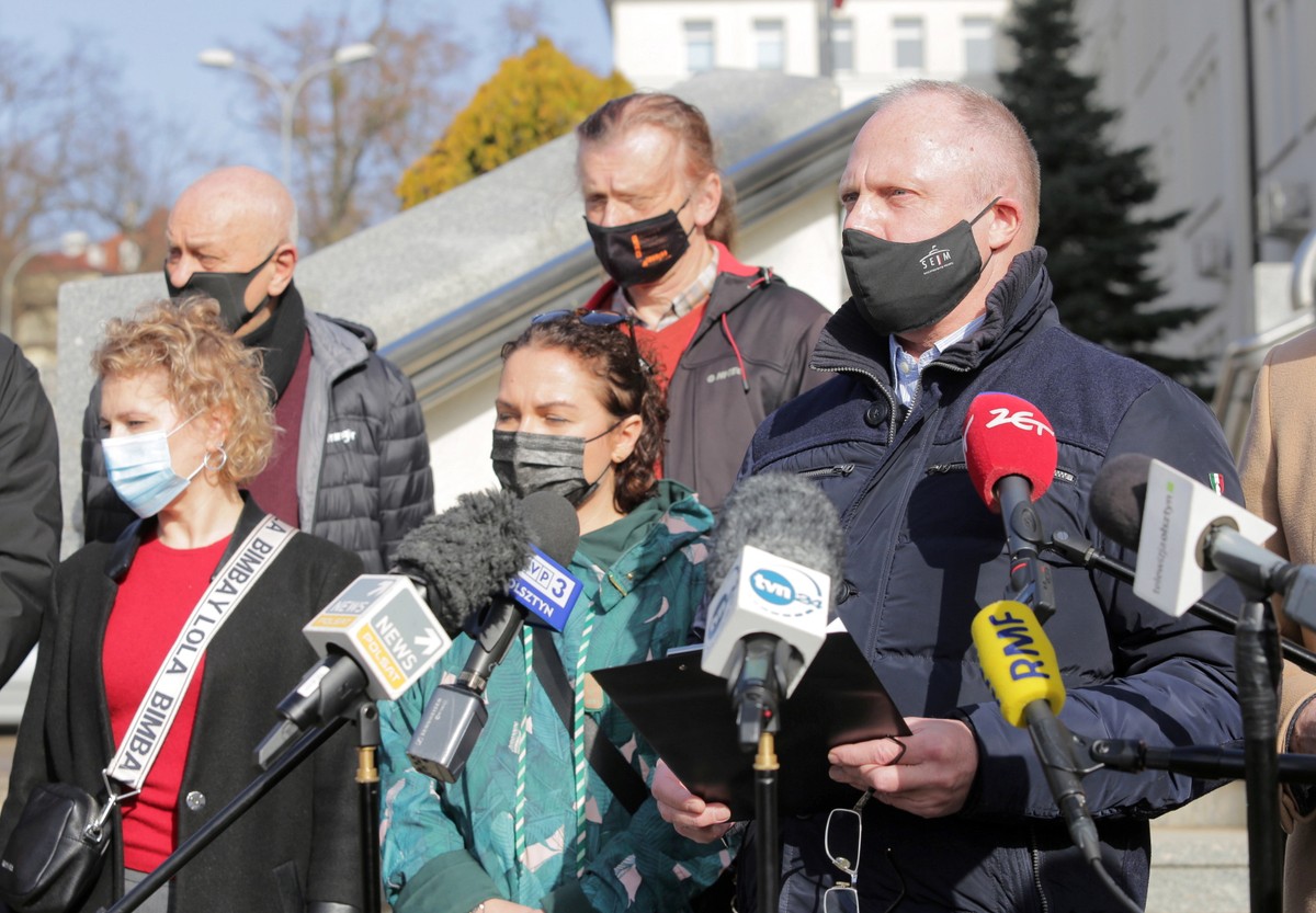 Przedstawiciele branży hotelarskiej podczas konferencji prasowej w Olsztynie stwierdzili, że decyzja rządu o zamknięciu wszystkich hoteli w regionie jest niezrozumiała i niesprawiedliwa.