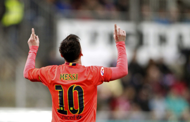Lionel Messi o mało nie rozjechał swoich kibiców. WIDEO