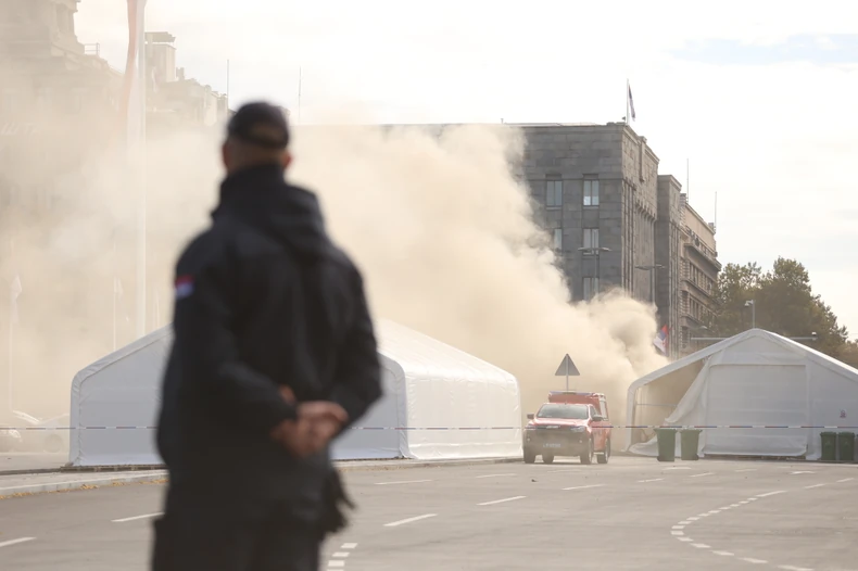 Požar ispred Doma narodne skupštine 