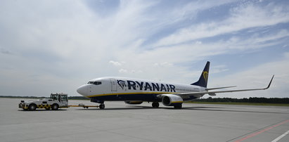 Ryanair i jego problem z 300 tys. klientów w maju br. Szef linii mówi, że przez polski rząd likwidację może czekać 55 z 57 tras!
