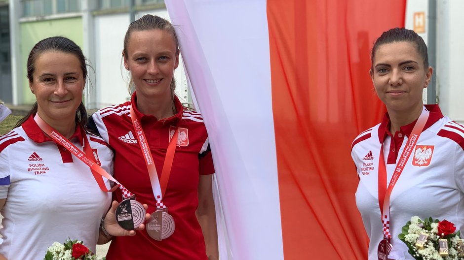 Sylwia Bogacka (ZKS Gwardia Zielona Góra), Karolina Kowalczyk (WKS Śląsk Wrocław), Paula Wrońska (Lider Lębork) - najlepiej strzelające Polki [fot. PZSS]