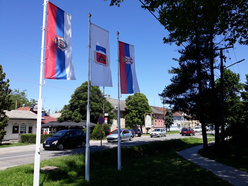 Centar Bačkog jarka