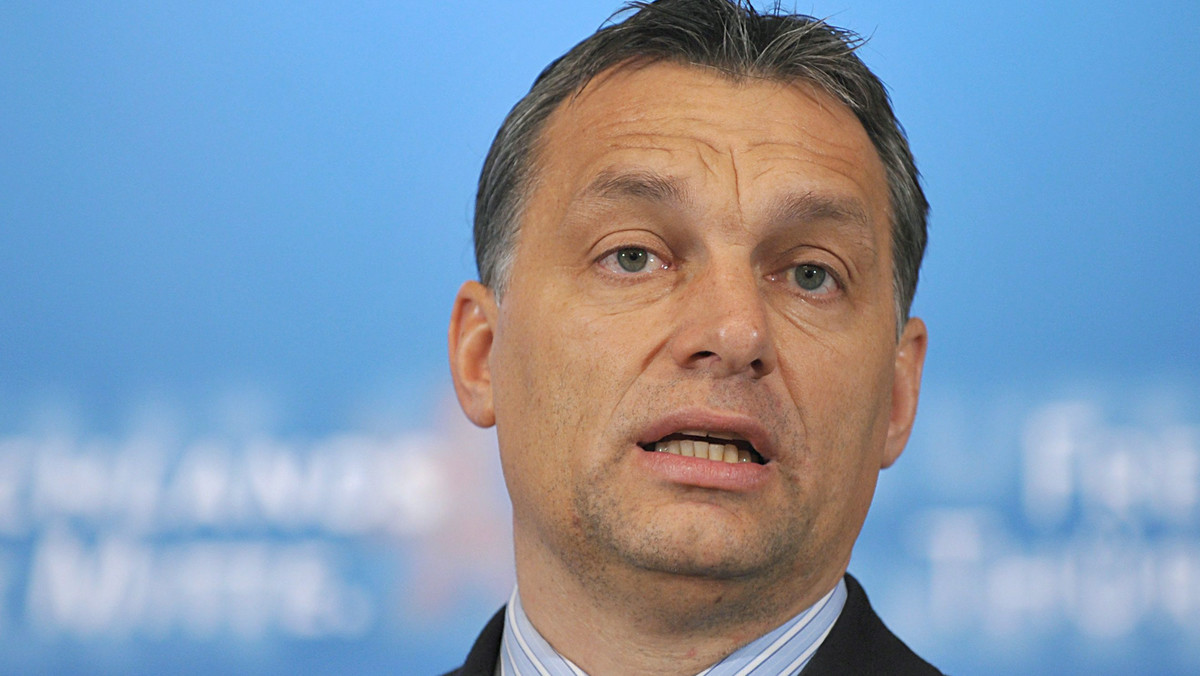 Premier Węgier Viktor Orban oświadczył, że jego kraj nie potrzebuje pieniędzy, tylko wiedzy eksperckiej, by walczyć ze skutkami wycieku toksycznego czerwonego szlamu z huty aluminium w Ajka na zachodzie kraju.