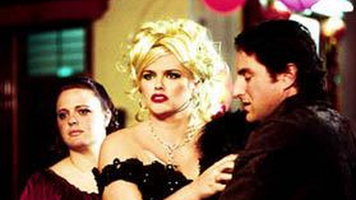 Anna Nicole Smith jest oburzona spekulacjami, że skłamała, iż ojcem jej córki jest Howard K. Stern.