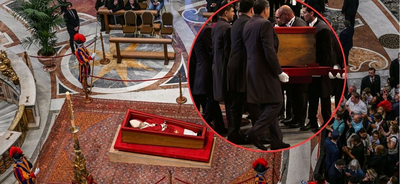 Szokujące sceny przy trumnie papieża Franciszka. "Granice zostały przekroczone"