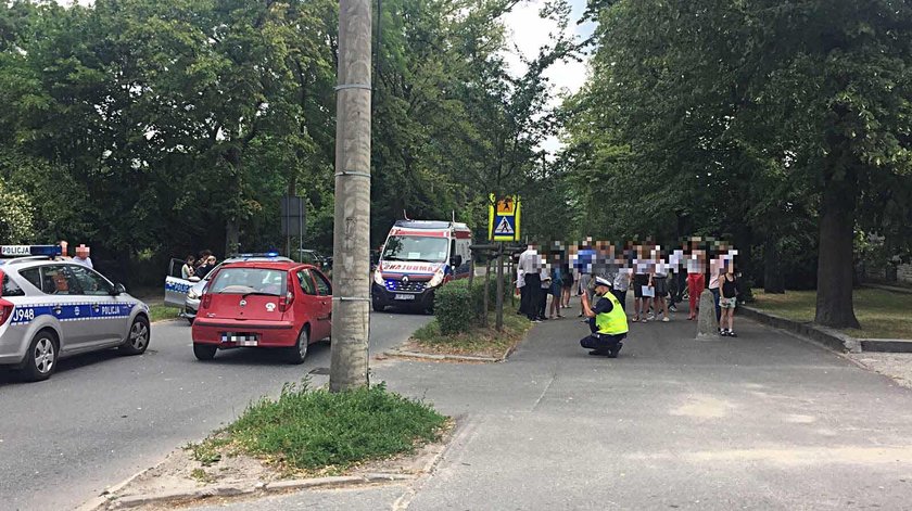 Opole. Uczennica wybiegła ze szkoły prosto pod samochód