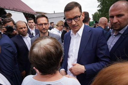 Polska po pandemii według PiS. Co premier i prezes obiecują, objeżdżając kraj