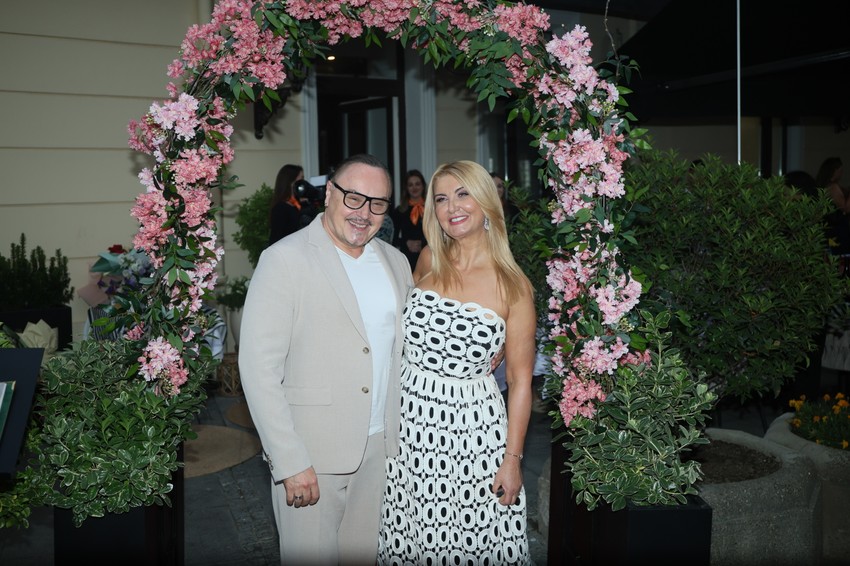 Knez, Vesna Dedić
