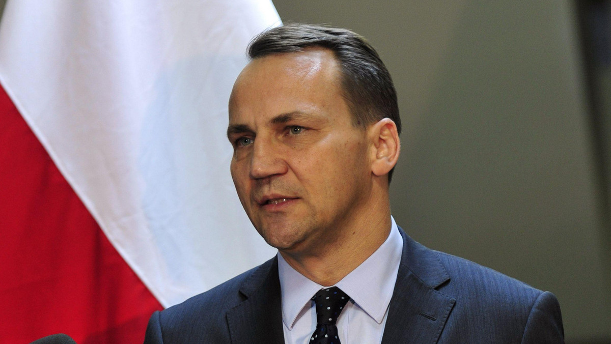 Minister Spraw Zagranicznych Radosław Sikorski mówił w wywiadzie dla tygodnika "Uważam Rze" o zakulisowej "grze" jaką prowadziła Polska w ostatnich miesiącach w Unii Europejskiej. Minister ujawnił, że celem naszego kraju było powstrzymanie chęci niektórych państw UE do "ratowania strefy Euro w starym klubie". - Polska gra polegała na tym, aby ten scenariusz się nie ziścił - mówił szef polskiej dyplomacji.