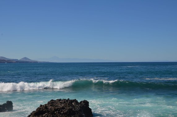 Las Palmas i widok na Teneryfę. Gran Canaria.