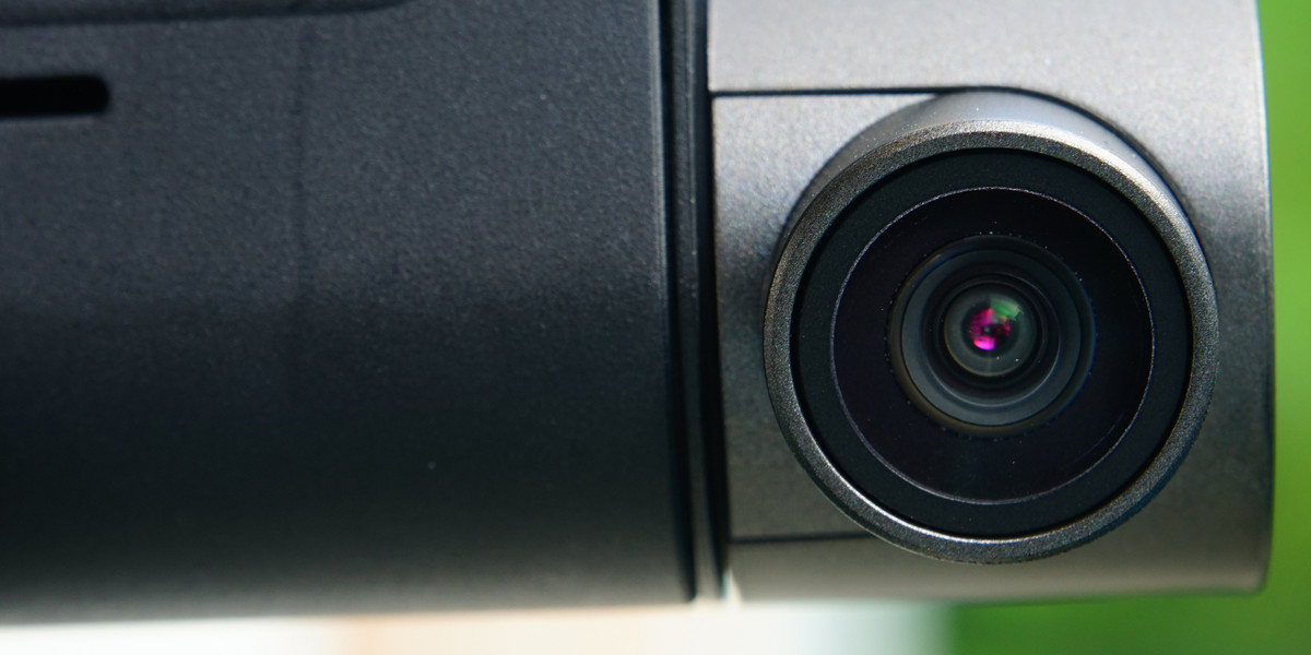 Wybierz wideorejestrator na lusterko cofania — sprawdź, dlaczego nie pożałujesz