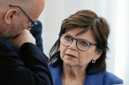Kto chce zmiany minister zdrowia Izabeli Leszczyny? Kulisy rekonstrukcji