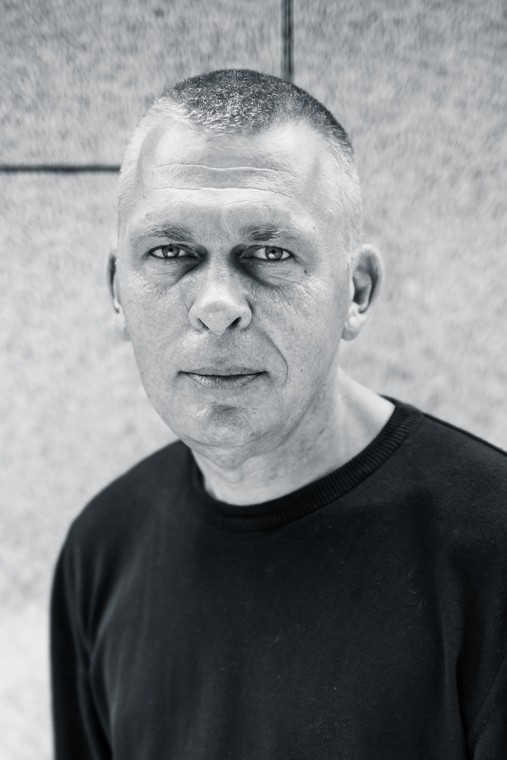 Adam Nowak z Raz Dwa Trzy: nie potrzebuję wywijać nogami w &ldquo;Tańcu z