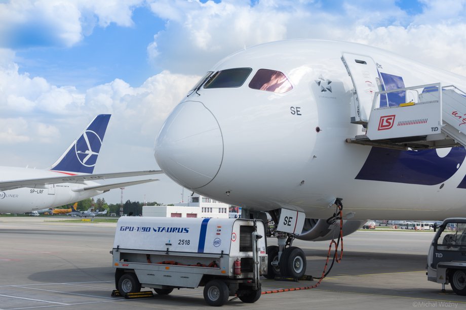 Najnowszy Boeing 787-9 Dreamliner we flocie LOT-u otrzymał rejestrację SP-LSE (fot. Michał Woźny)