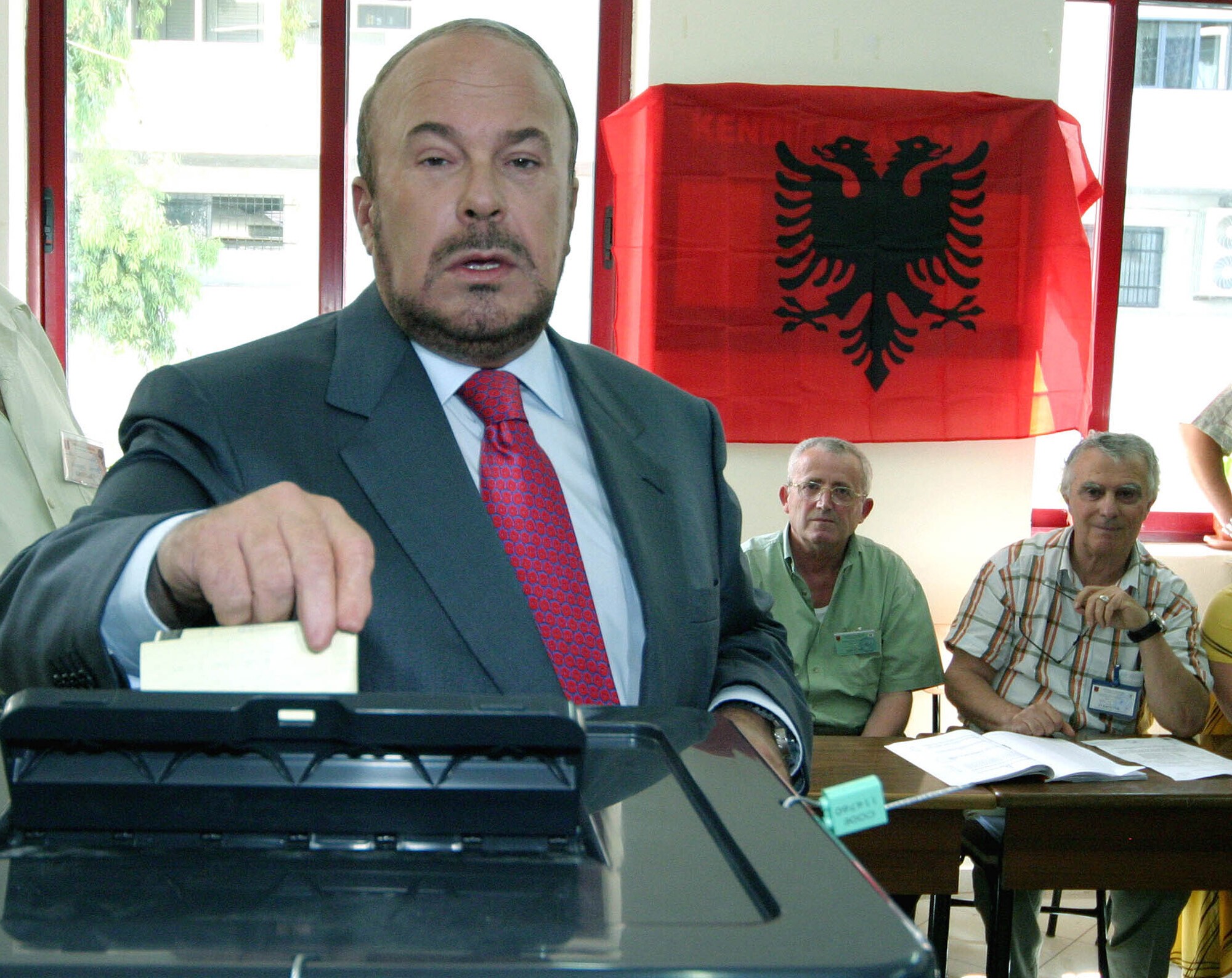 Bývalý premiér Fatos Nanos.