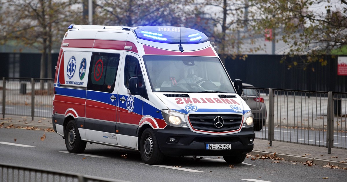 Białe karetki pogotowia znikną z ulic Warszawy. Powód jest prozaiczny