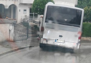 Autobus udario u kuću 