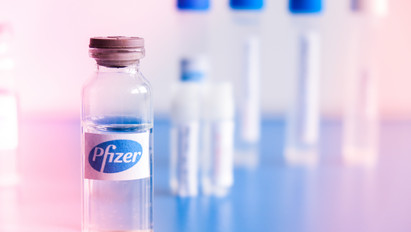 Akik nagyot kaszáltak a világjárványon: a Pfizer megduplázta éves bevételét és nyereségét