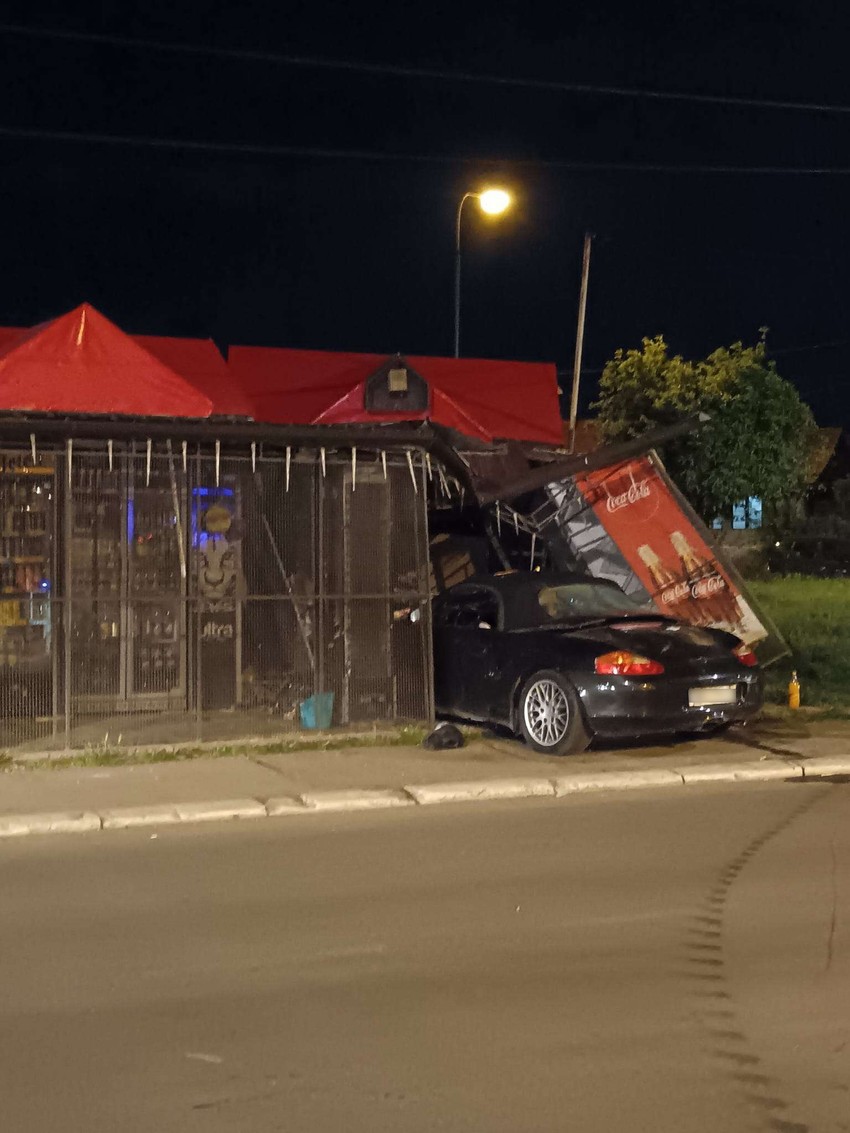 automobil udario u trafiku u Obrenovcu