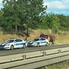Prevrnut automobil na autoputu kod Velikog Mokrog Luga