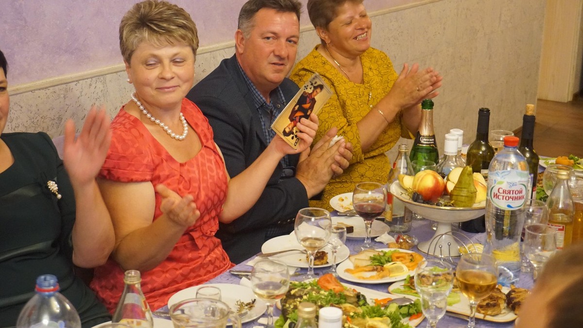 Dragana je kumi dala 20 evra na svadbi: Kad je mlada otvorila koverte, pretrnula je  ILUSTRACIJA