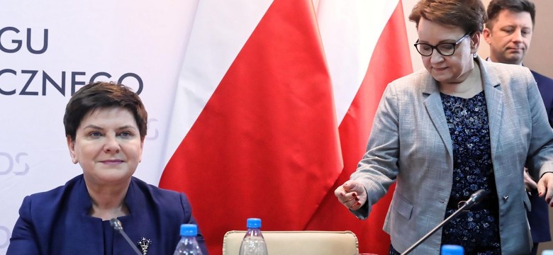 Dostała "jedynkę", bo zgodziła się zostać twarzą reformy edukacji? Znikająca minister Zalewska