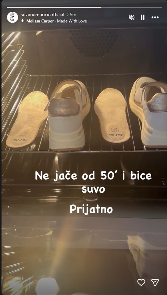 Suzana Mančić suši patike u rerni