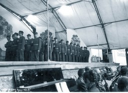 Lubimy piosenki, które znamy. Na czym polega fenomen polskich festiwali muzycznych?