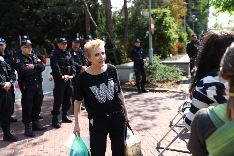 18425091 - WARSZAWA SEJM PROTEST RODZICÓW DZIECI NIEPEŁNOSPRAWNYCH (Joanna Scheuring-Wielgus)